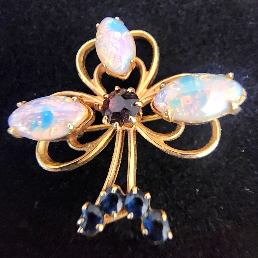 SE15 Elegant 3 Leaf Clover Gold Color Brooch With Opal And Sapphire & Ruby Gems